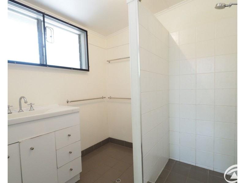 2/81 Digger Street, Cairns North QLD 4870