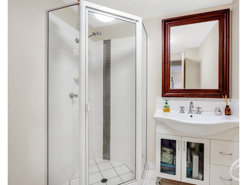 203/4 Grantala Street, Manoora QLD 4870