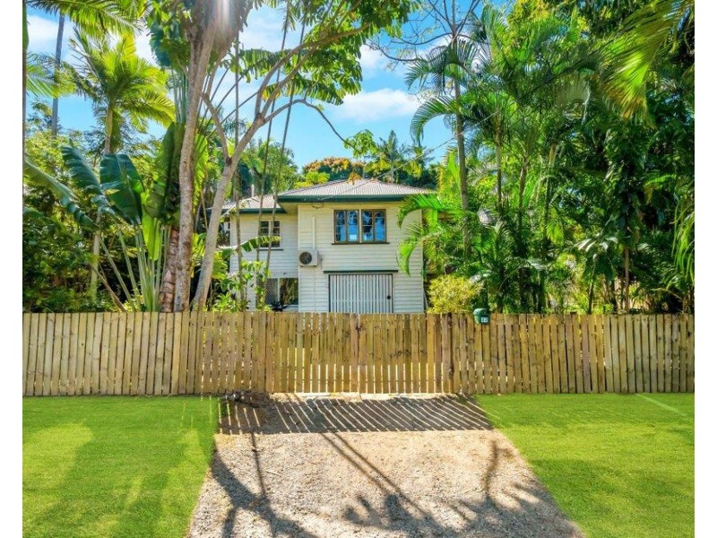 32 George Street, Earlville QLD 4870