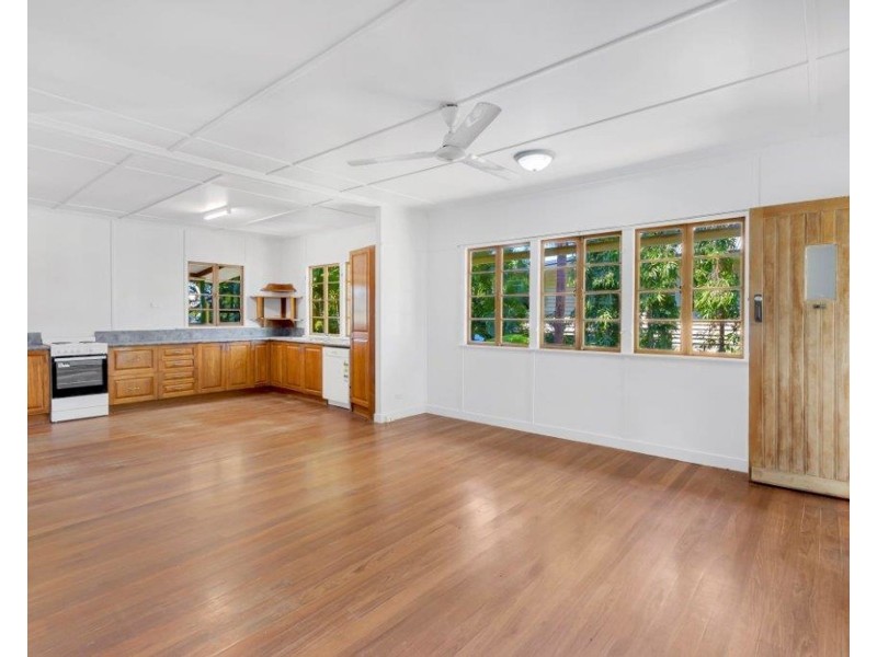 32 George Street, Earlville QLD 4870