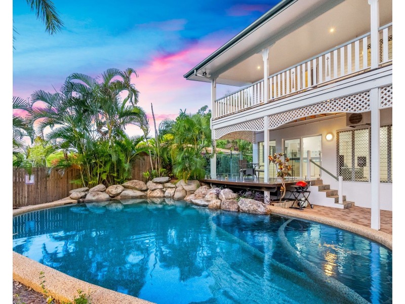 1 Saidor Close, Trinity Beach QLD 4879