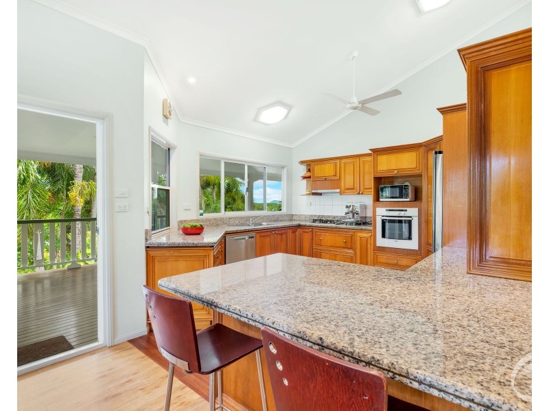 1 Saidor Close, Trinity Beach QLD 4879