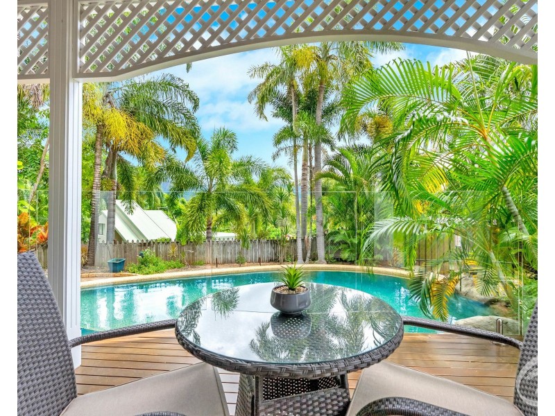 1 Saidor Close, Trinity Beach QLD 4879
