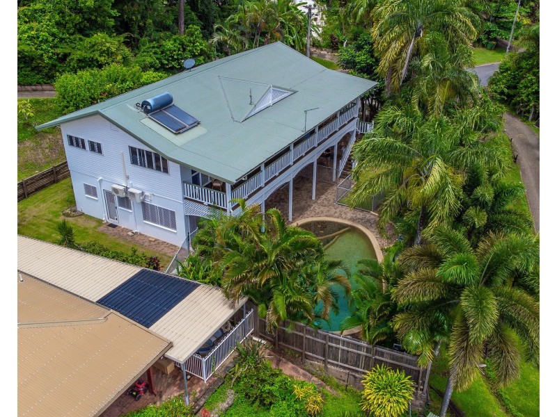 1 Saidor Close, Trinity Beach QLD 4879