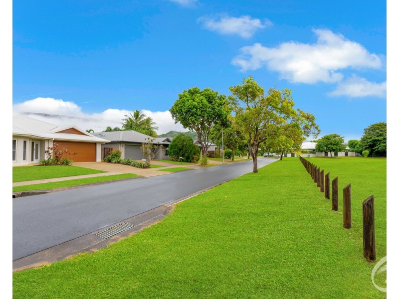 26 Hockey Avenue, Smithfield QLD 4878