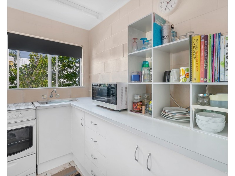 8/33 Rutherford Street, Yorkeys Knob QLD 4878