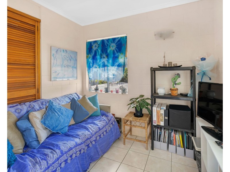 8/33 Rutherford Street, Yorkeys Knob QLD 4878