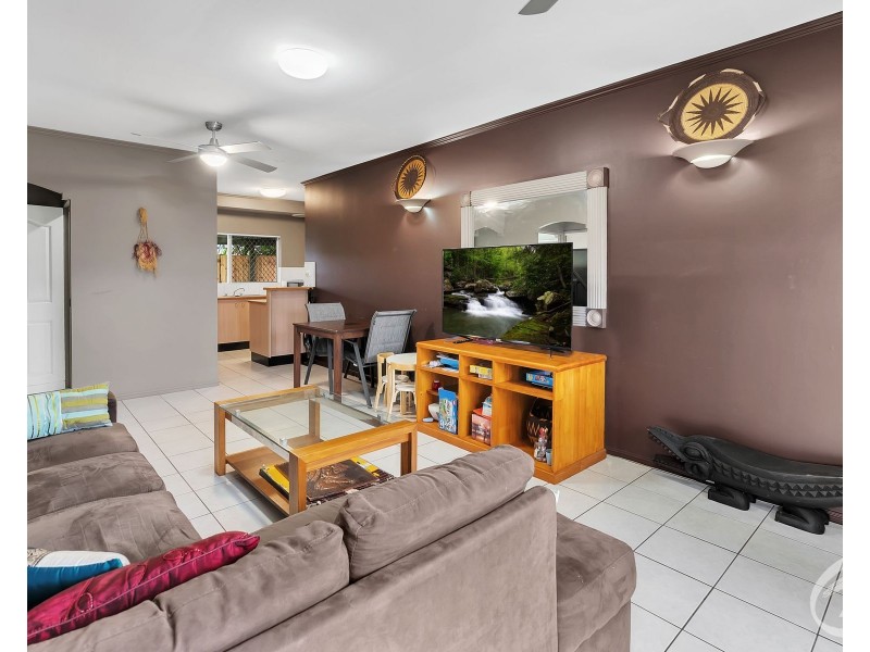 1/4 Ingham Court, Mooroobool QLD 4870