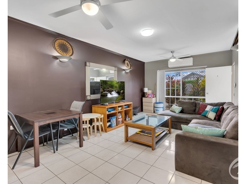 1/4 Ingham Court, Mooroobool QLD 4870