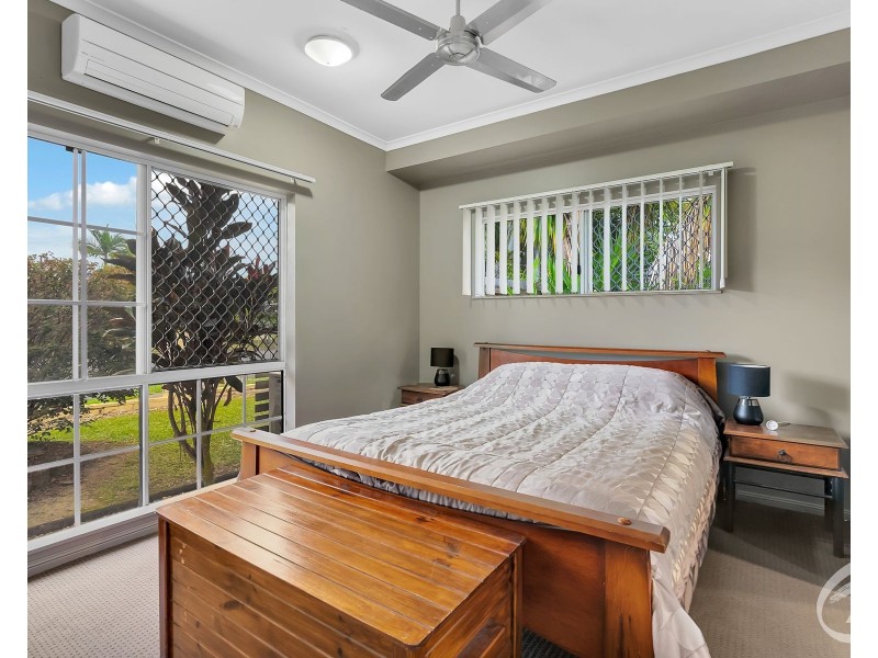 1/4 Ingham Court, Mooroobool QLD 4870