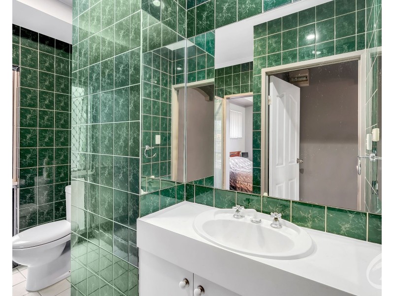 1/4 Ingham Court, Mooroobool QLD 4870