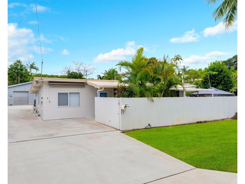 59 Waite Street, Machans Beach QLD 4878