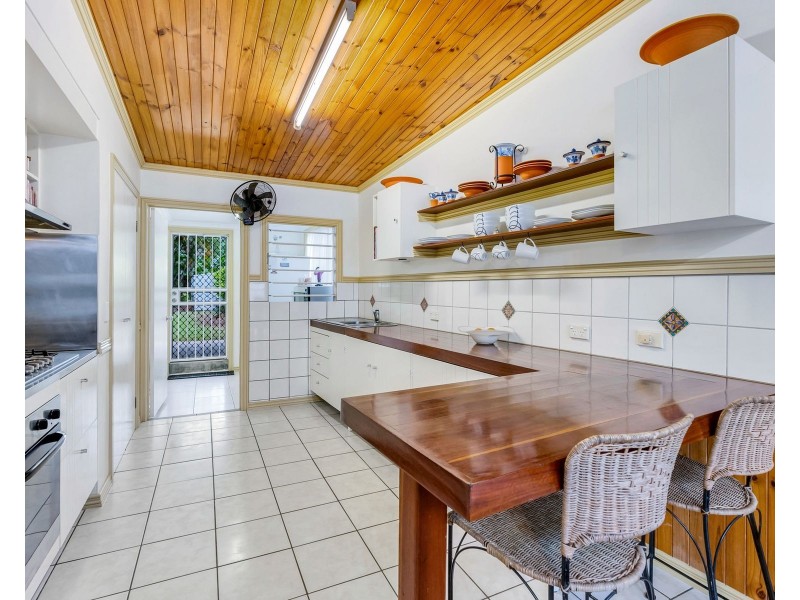 59 Waite Street, Machans Beach QLD 4878