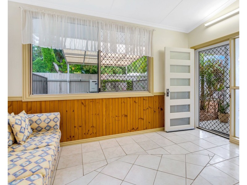 59 Waite Street, Machans Beach QLD 4878