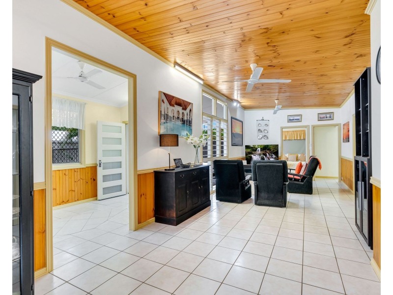 59 Waite Street, Machans Beach QLD 4878