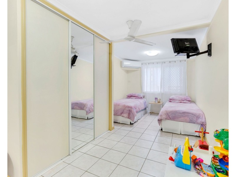 59 Waite Street, Machans Beach QLD 4878