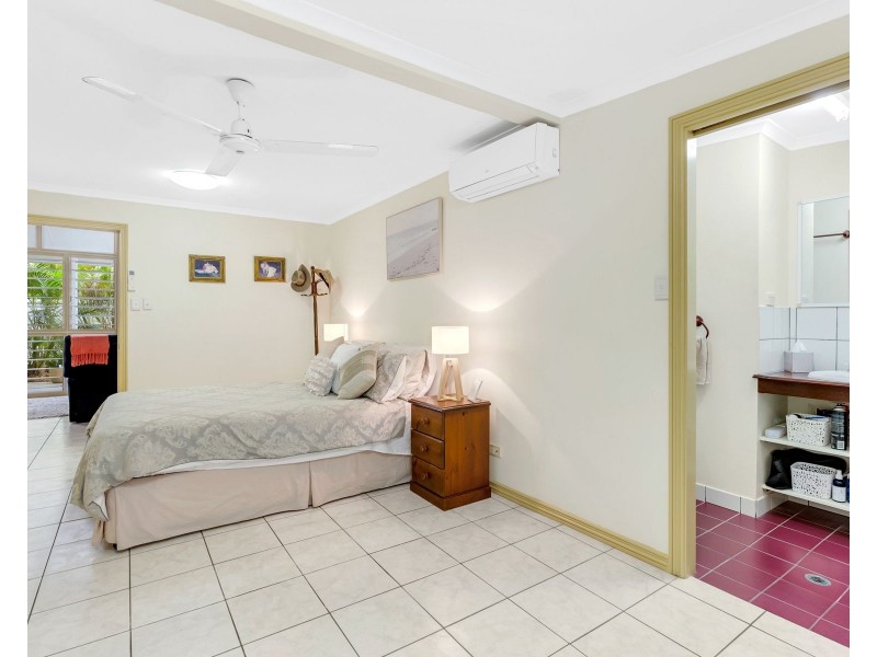 59 Waite Street, Machans Beach QLD 4878