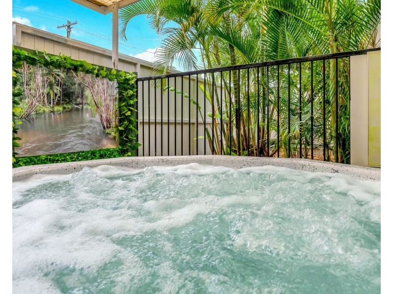 59 Waite Street, Machans Beach QLD 4878