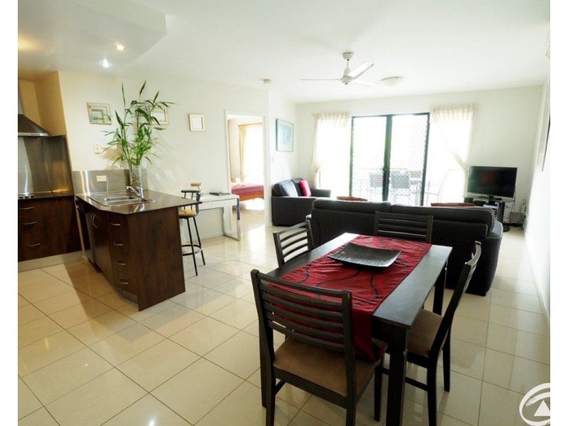 6/349-351 Lake Street, Cairns North QLD 4870