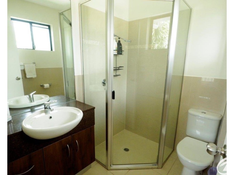 6/349-351 Lake Street, Cairns North QLD 4870