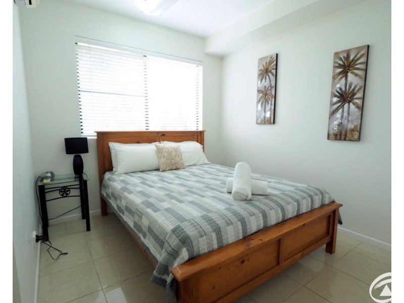 6/349-351 Lake Street, Cairns North QLD 4870