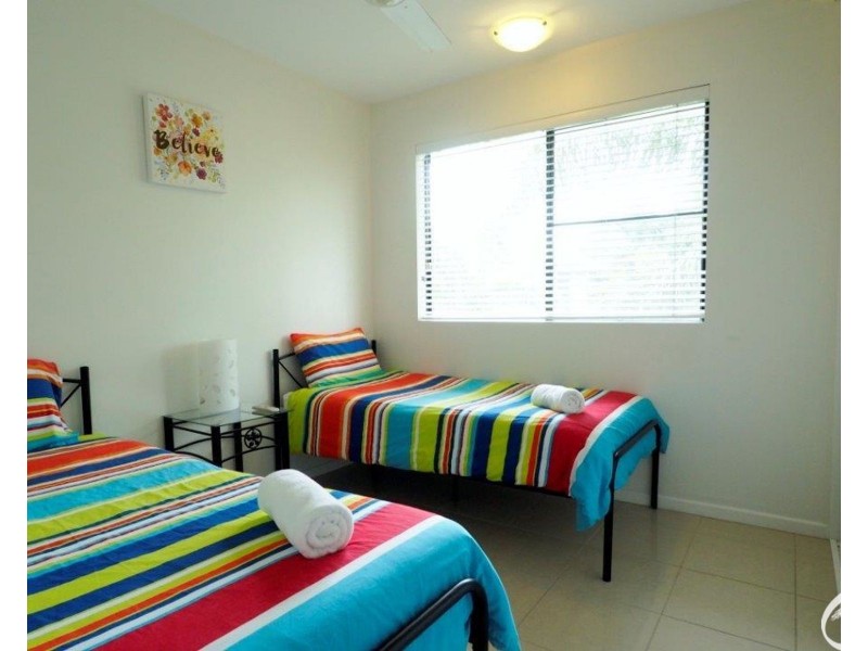 6/349-351 Lake Street, Cairns North QLD 4870