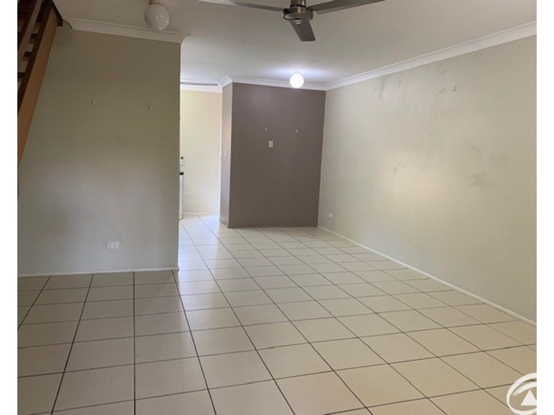 2/3 Miles Street, Manoora QLD 4870