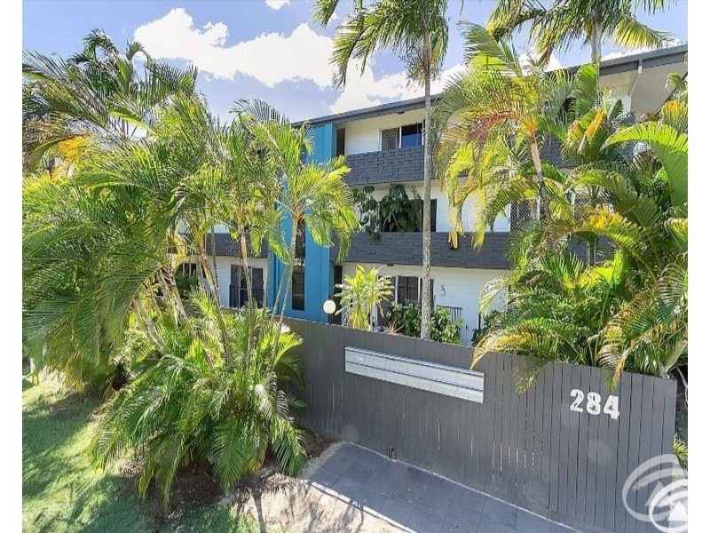 10/284 Lake Street, Cairns North QLD 4870