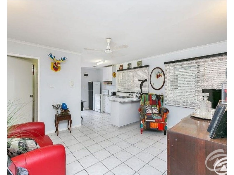 10/284 Lake Street, Cairns North QLD 4870