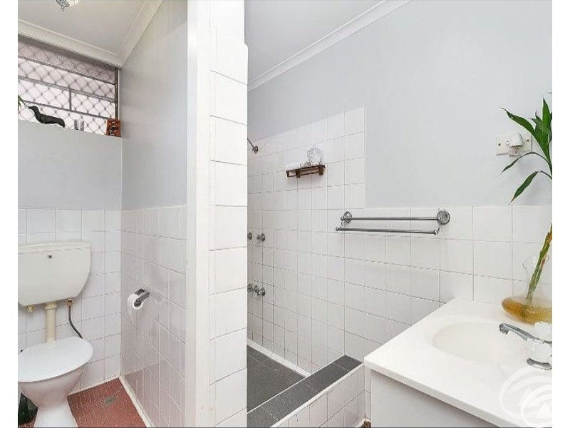 10/284 Lake Street, Cairns North QLD 4870