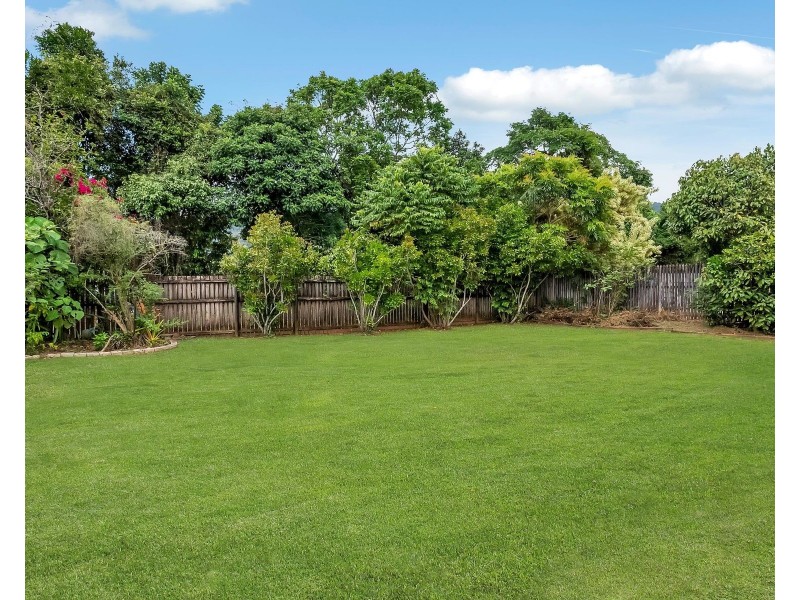 39 Fitzmaurice Drive, Bentley Park QLD 4869
