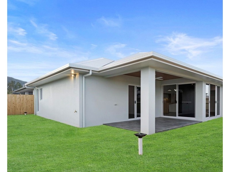 104 Flagstone Terrace, Smithfield QLD 4878
