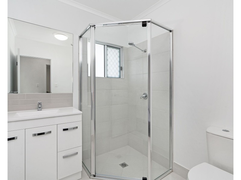 2/67 Macilwraith, Manoora QLD 4870