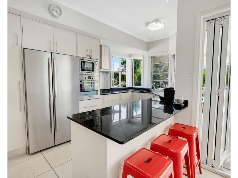 67 Casuarina Street, Holloways Beach QLD 4878