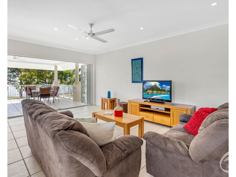 67 Casuarina Street, Holloways Beach QLD 4878