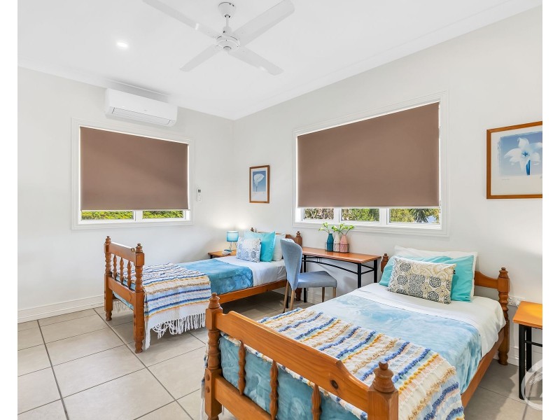 67 Casuarina Street, Holloways Beach QLD 4878