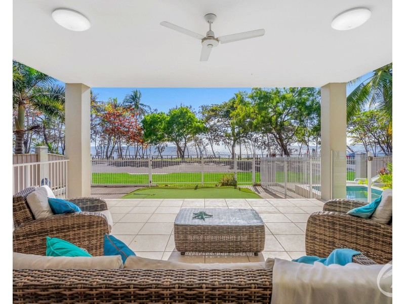 67 Casuarina Street, Holloways Beach QLD 4878