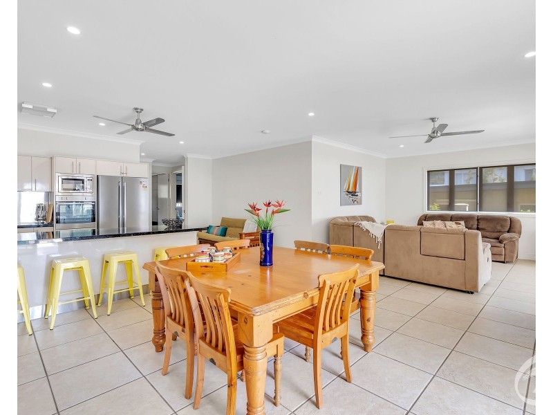 67 Casuarina Street, Holloways Beach QLD 4878