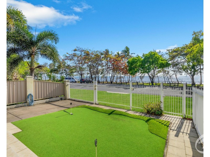 67 Casuarina Street, Holloways Beach QLD 4878