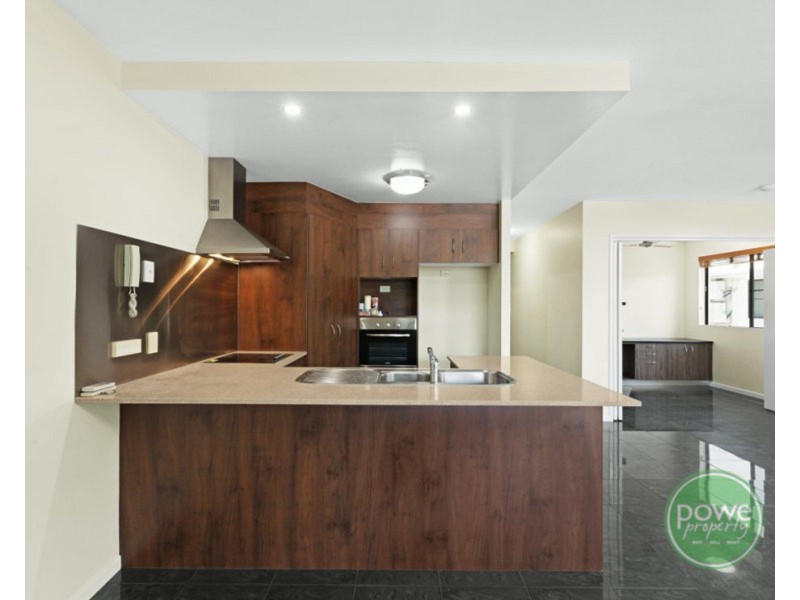 15/351 Lake Street, Cairns North QLD 4870