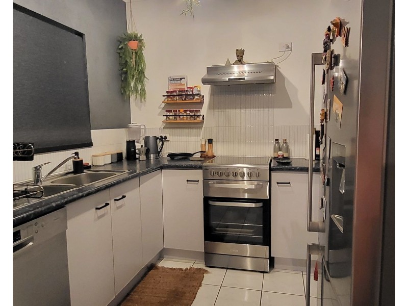 4/1 Hollett Close, Manunda QLD 4870