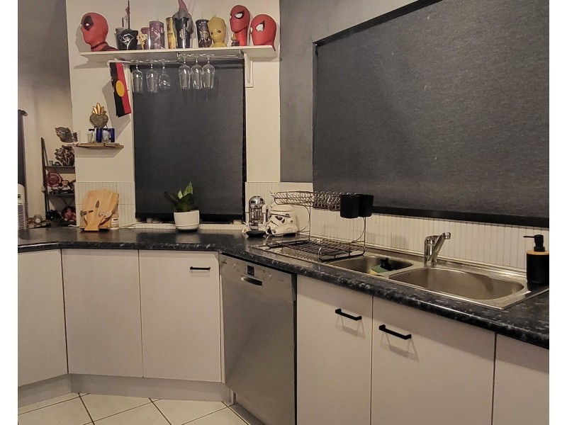 4/1 Hollett Close, Manunda QLD 4870
