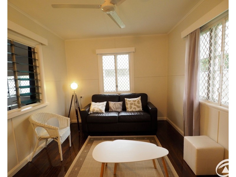 2/42 Lily Street, Cairns North QLD 4870