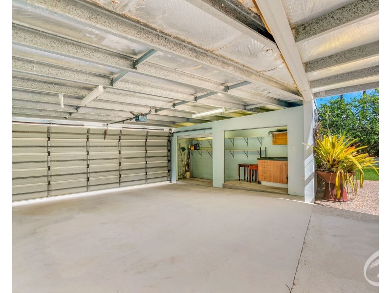 6 Coconut Street, Holloways Beach QLD 4878