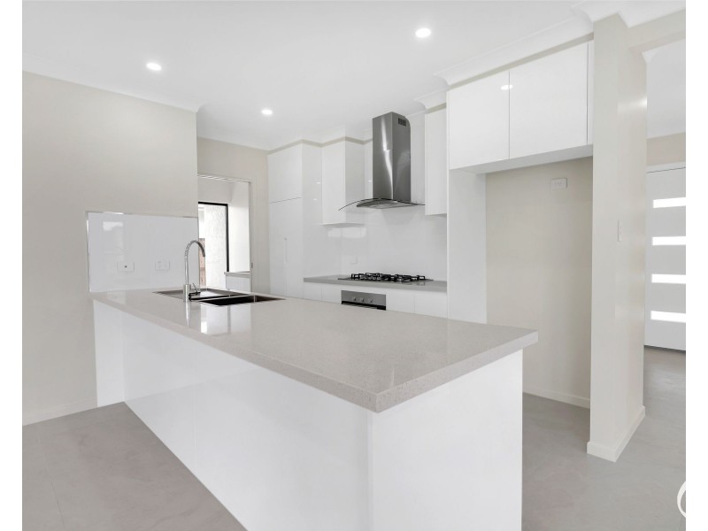 34 Moorinya Circuit, Mount Peter QLD 4869