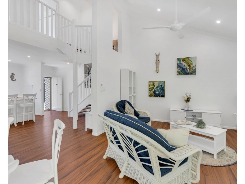 10/71-73 Cedar Road, Palm Cove QLD 4879