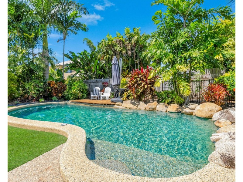 10/71-73 Cedar Road, Palm Cove QLD 4879