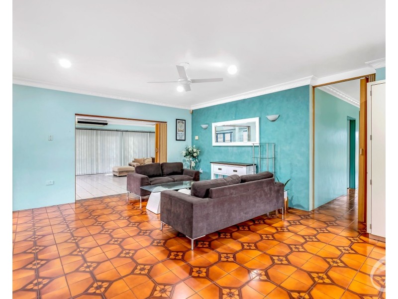 9 Coral Close, Woree QLD 4868