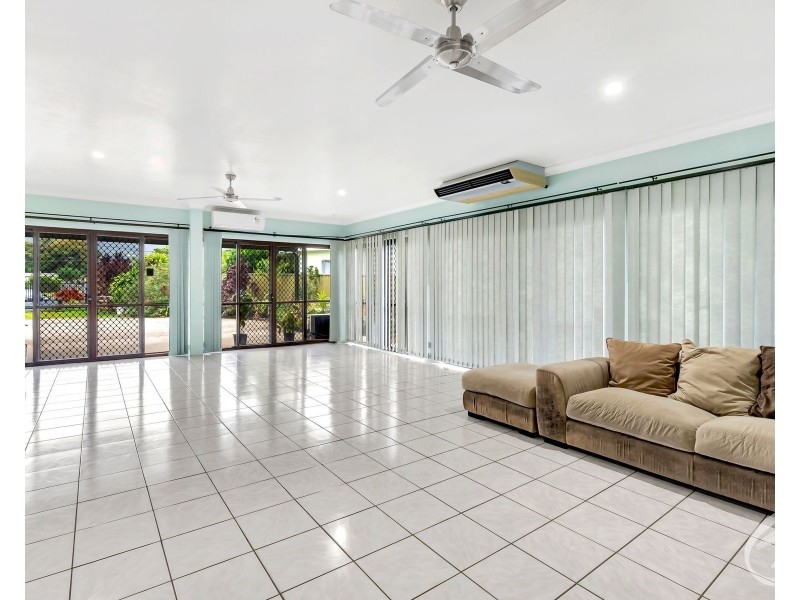 9 Coral Close, Woree QLD 4868