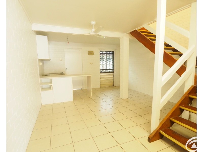 4/688 Bruce Highway, Woree QLD 4868